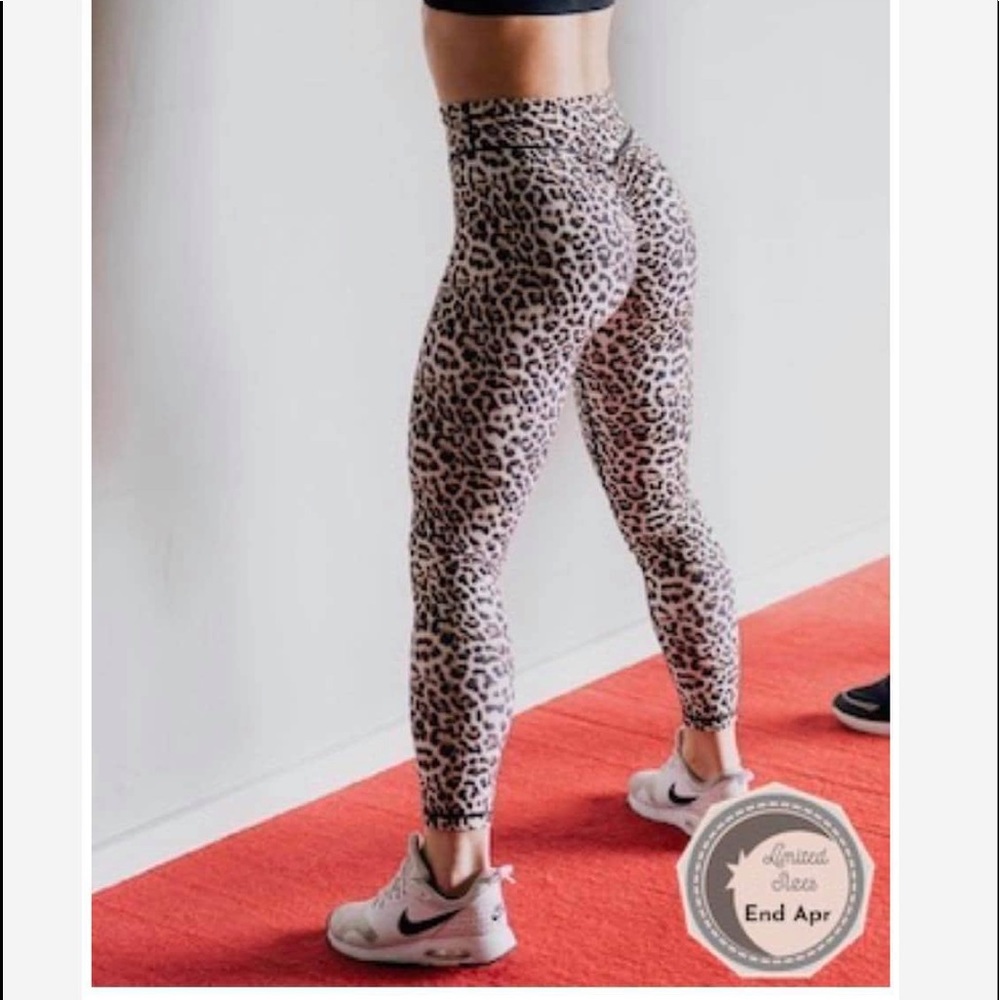 Leopard leggings
